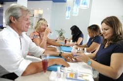 OUR BAR MANICURE