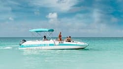 Private Snorkeling Aruba
Private Boat Private Tours
Family boat