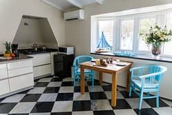 "Our apartment was big, completely brand new, the bathroom was really spacious! The kitchen is fully equipped!"