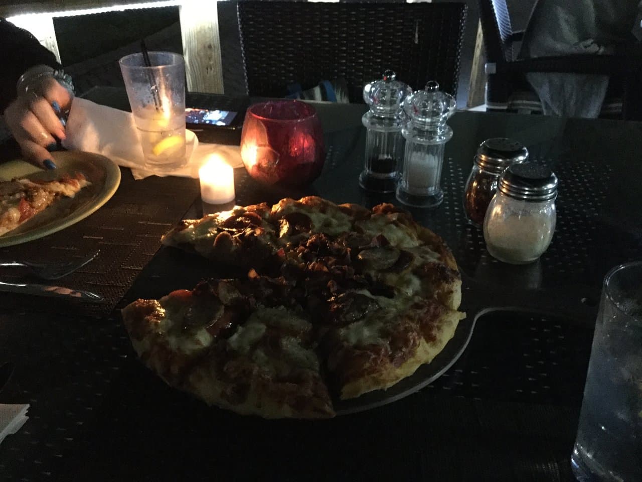 Candlelight Pizza at UncleTony's, Tropicana Resort Aruba.