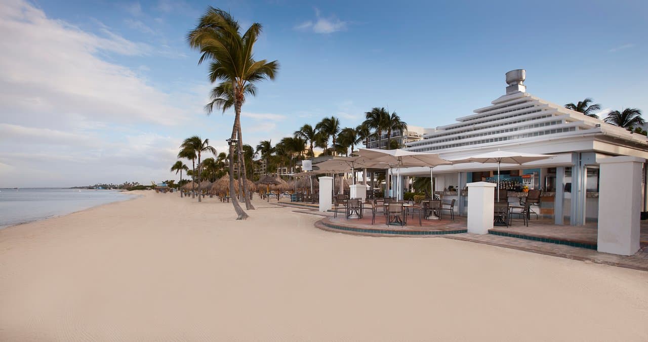 Waves Beach Bar & Grill