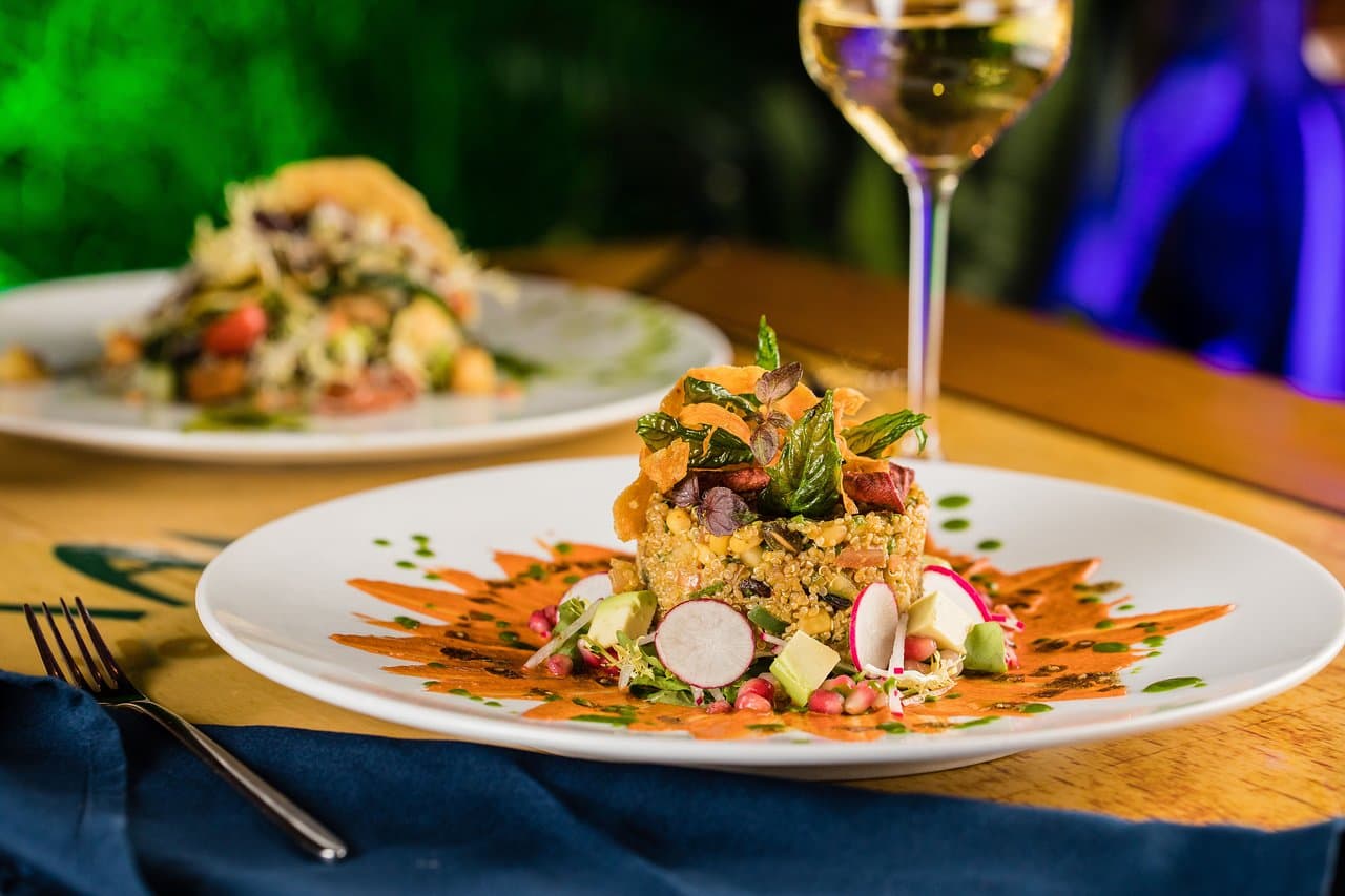 Vegan Mediterranean Quinoa Salad