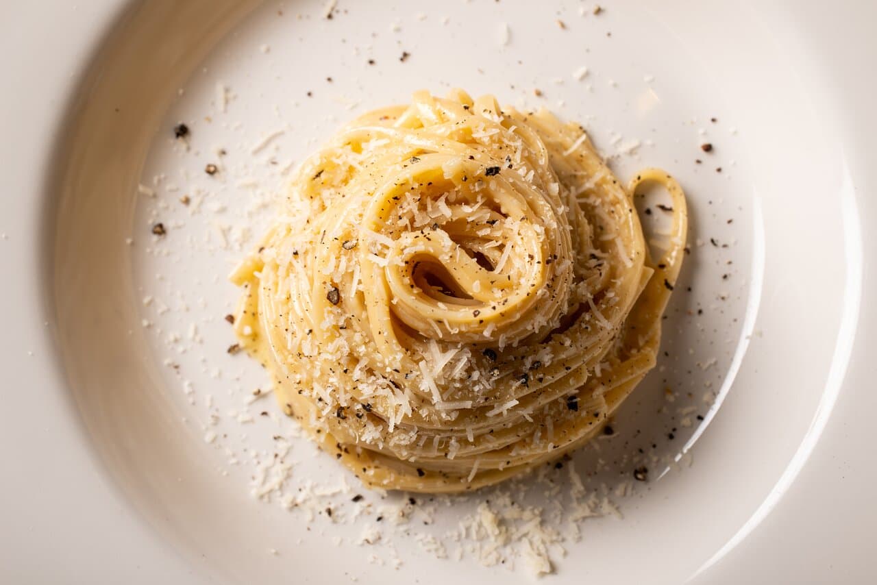 LINGUINI CACIO E PEPE