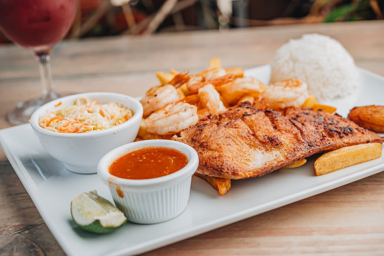 Fish filet and shrimps