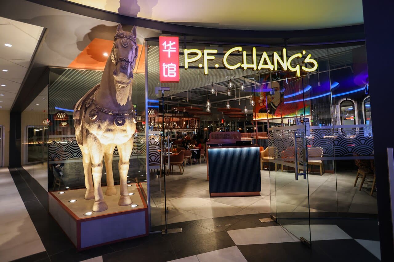 Entrance to the restaurant in Gloria IMAX Theatre.