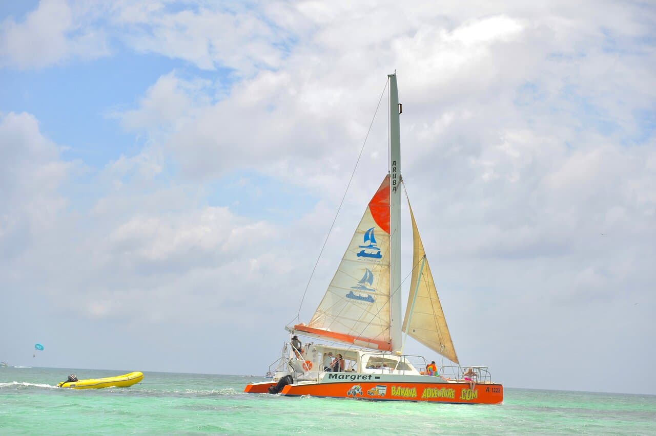 Experience the best of Aruba with our Catamaran Adventures! 🌅 Snorkel at the Antilla shipwreck and swim with turtles on our Shipwreck Snorkel tour. Or, unwind on our Tropical Sunset Sail, enjoying breathtaking views and complimentary beverages.