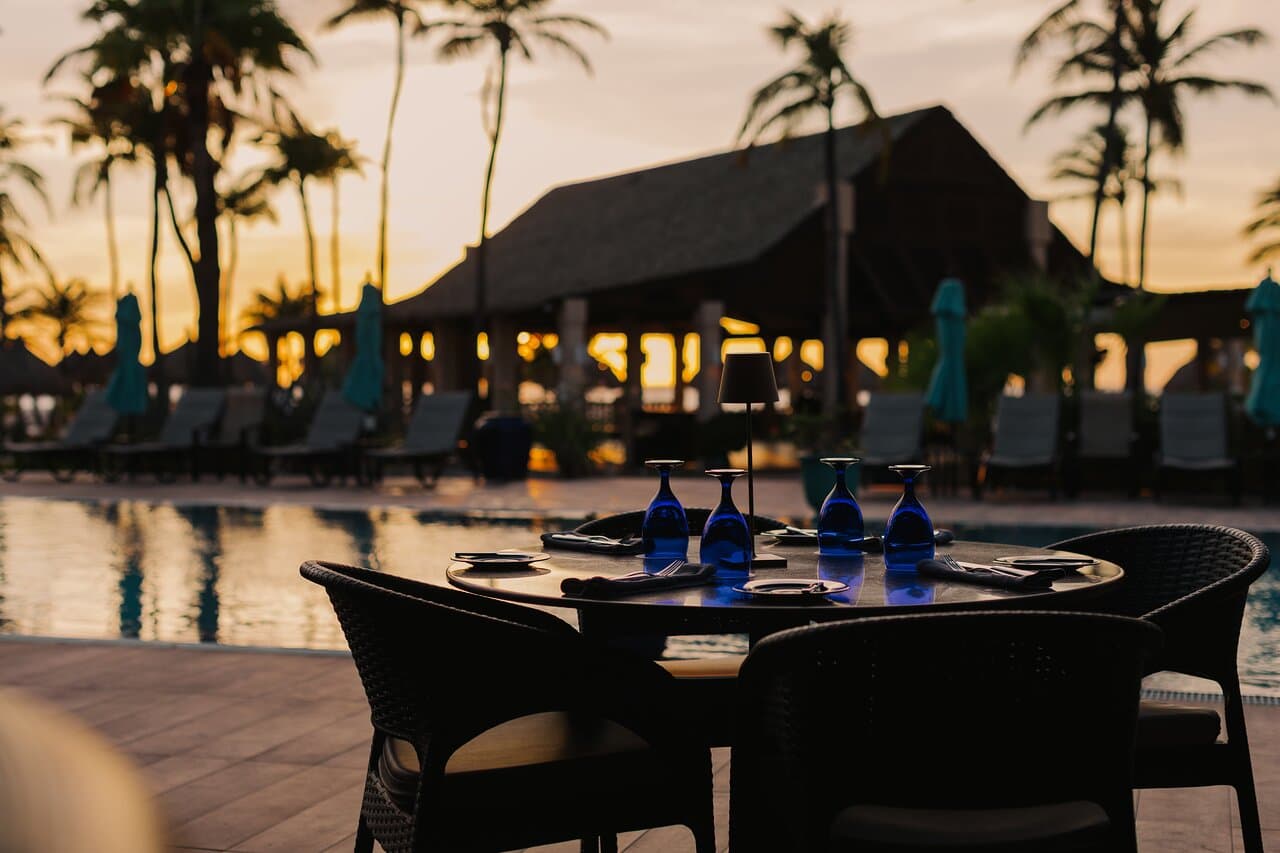 Poolside Dining