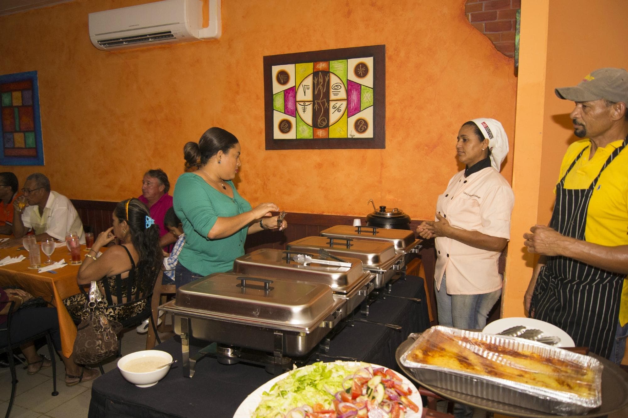 Buffet @ Restaurant Topacio call for your group events