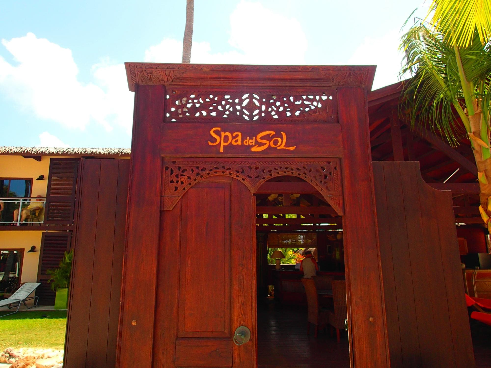 Spa entrance from resort