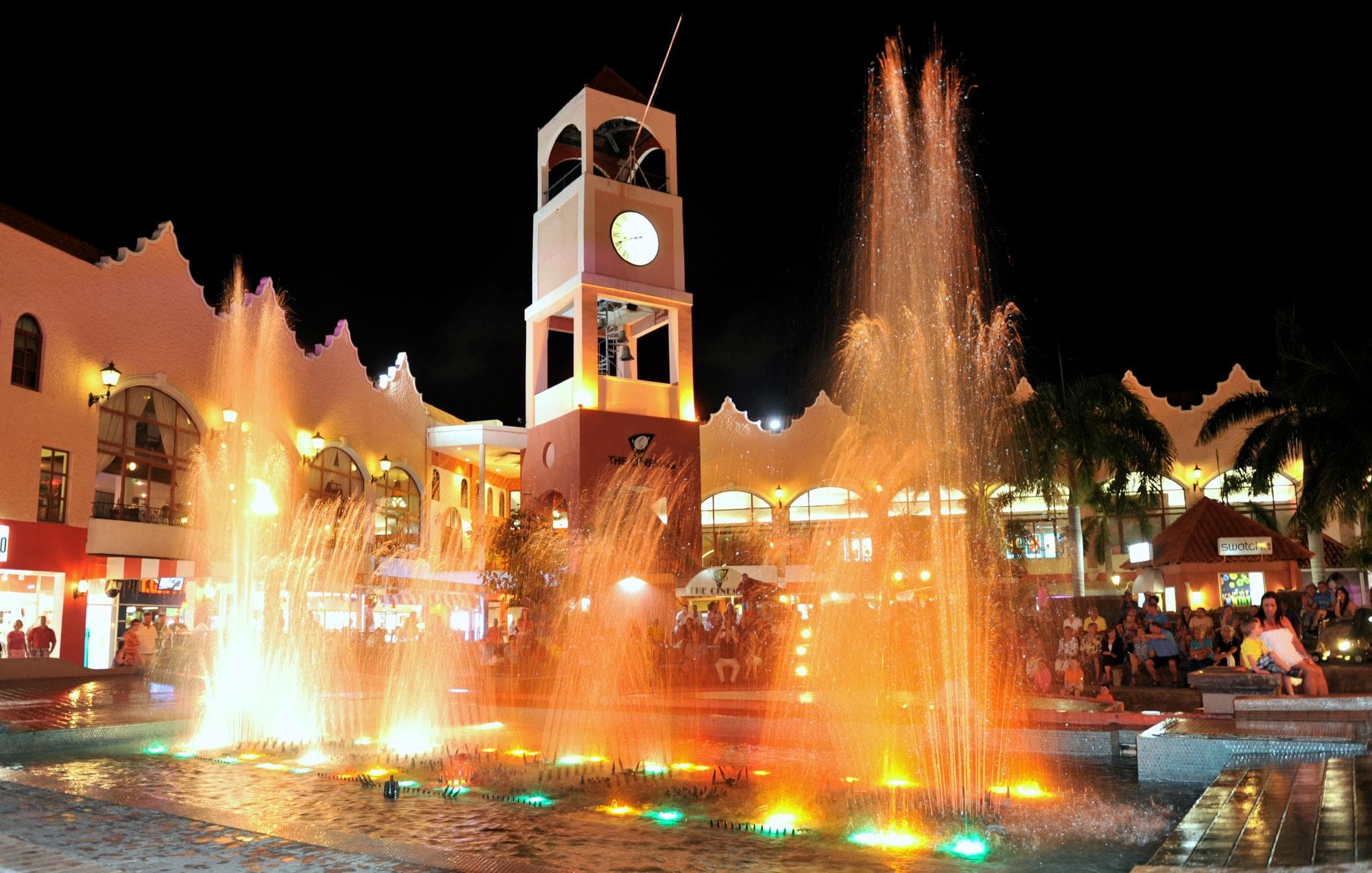 Waltzing Water Show every night @PaseoHerencia