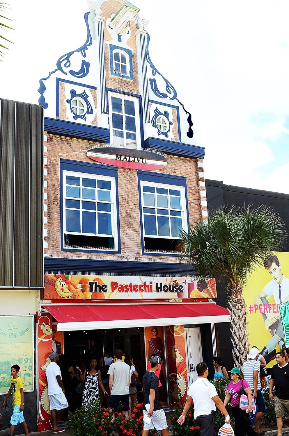 The Pastechi House Store! Caya betico croes 42 on the mainstreet.