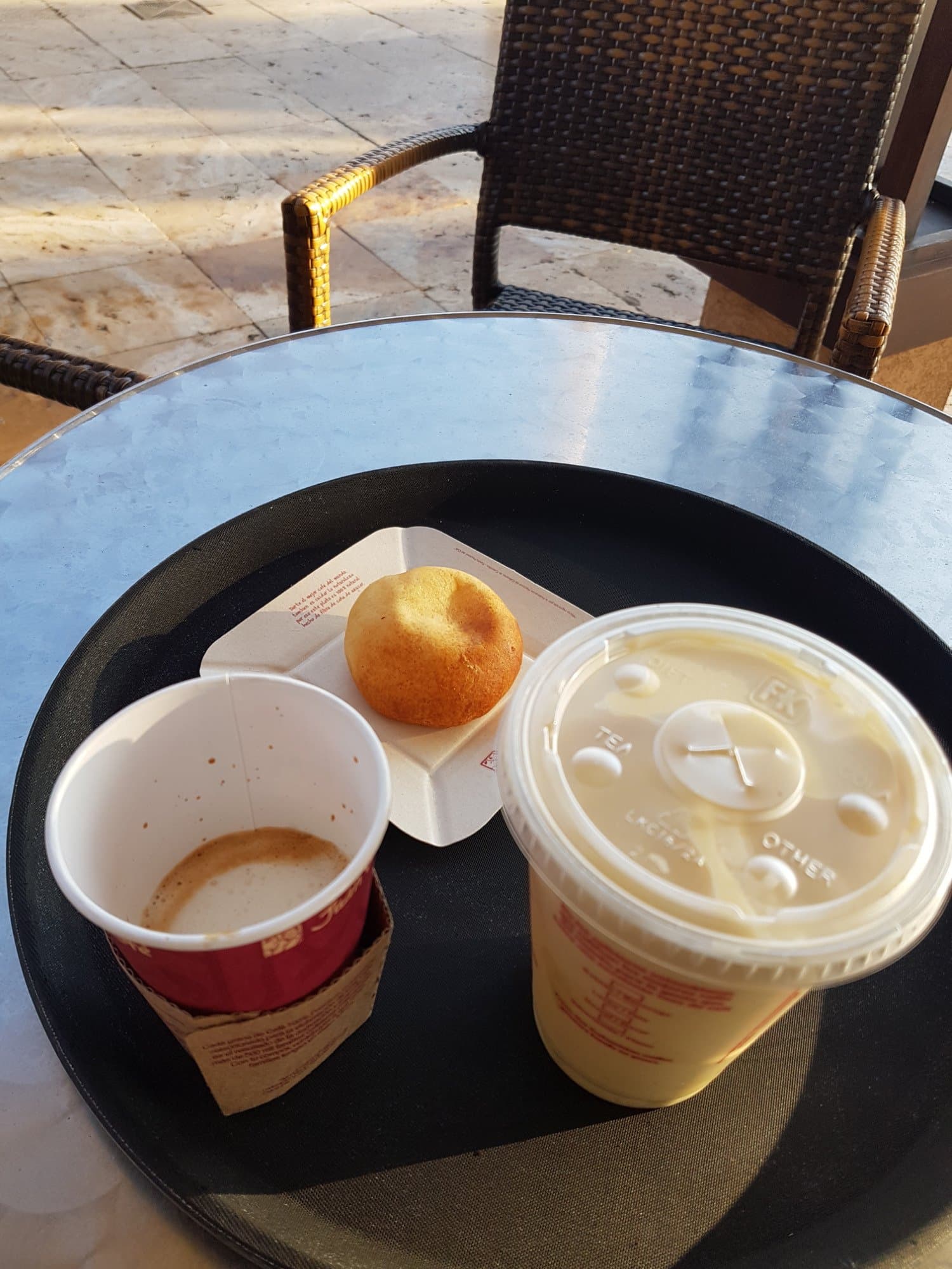 $11 breakfast. 2 teaspoons of coffee, 1 reheated bunuelo and a baby formula smoothy sold as Mang