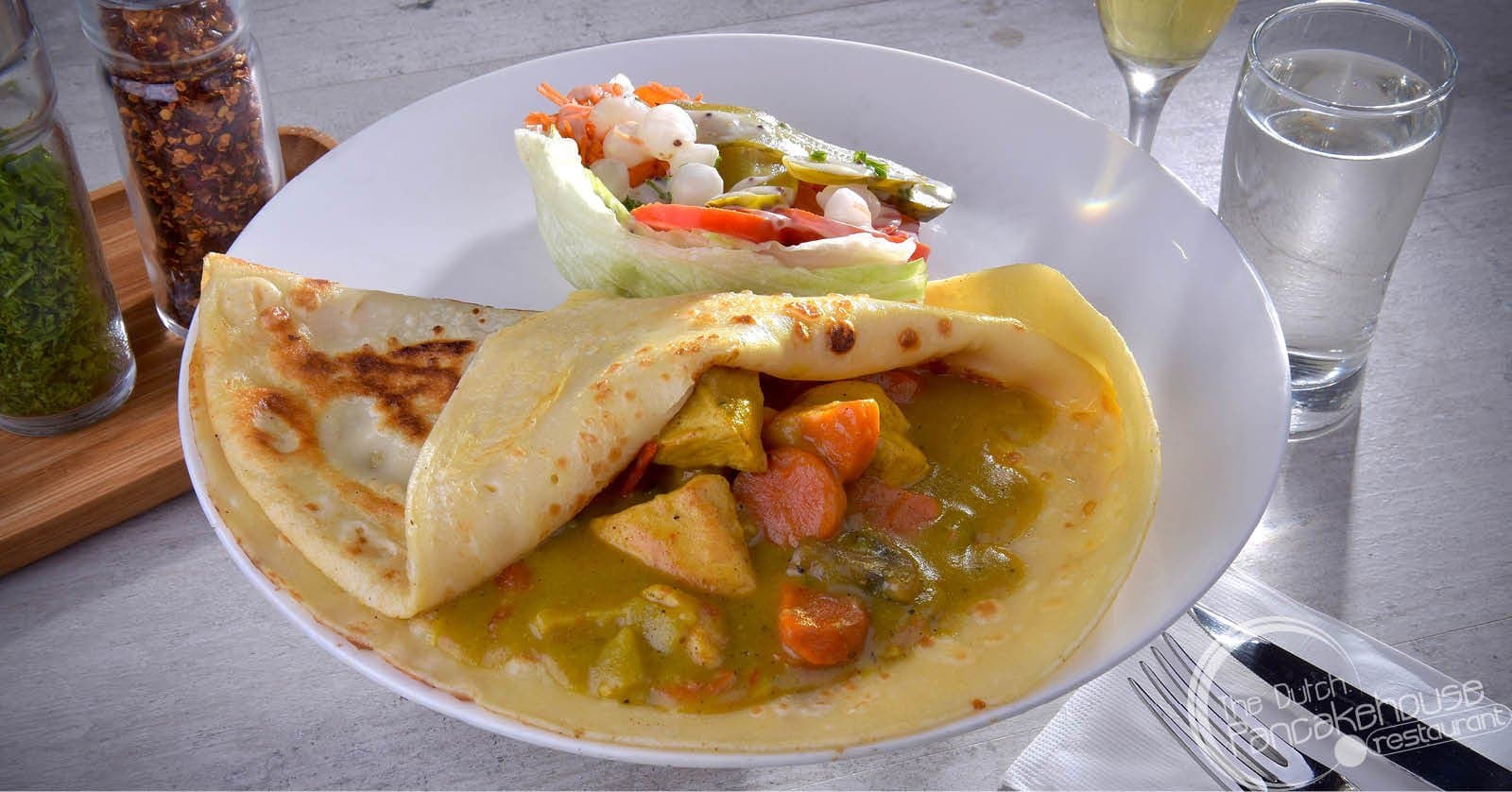 Florida - Boneless chicken in a creamy curry sauce, with onions, mushrooms, bell peppers & pinea
