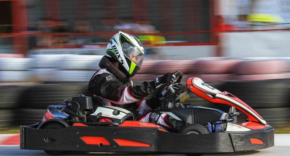 Action photo on the race track.