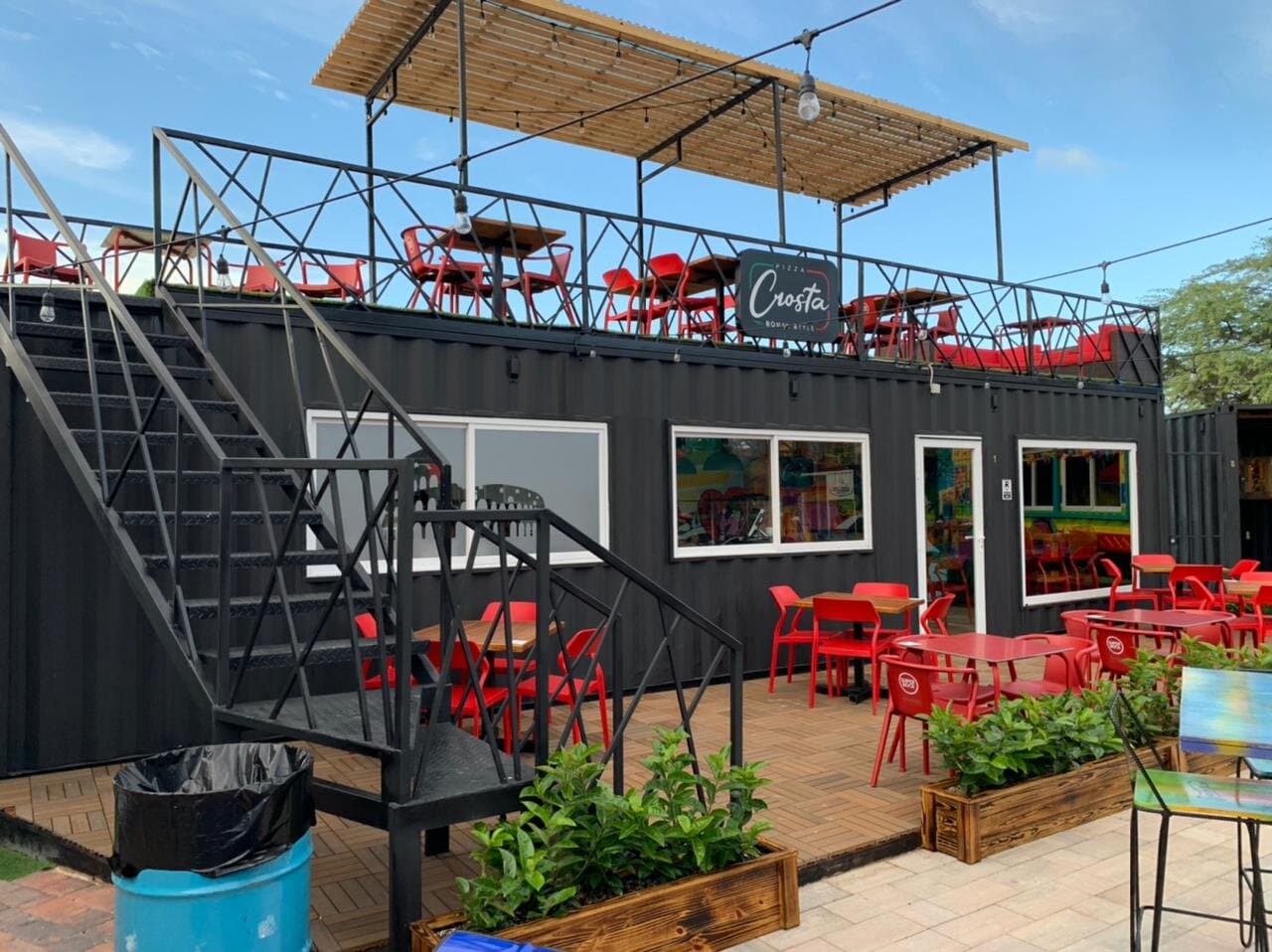 Crosta Pizza, Bochincha Container Yard, Oranjestad - Aruba.