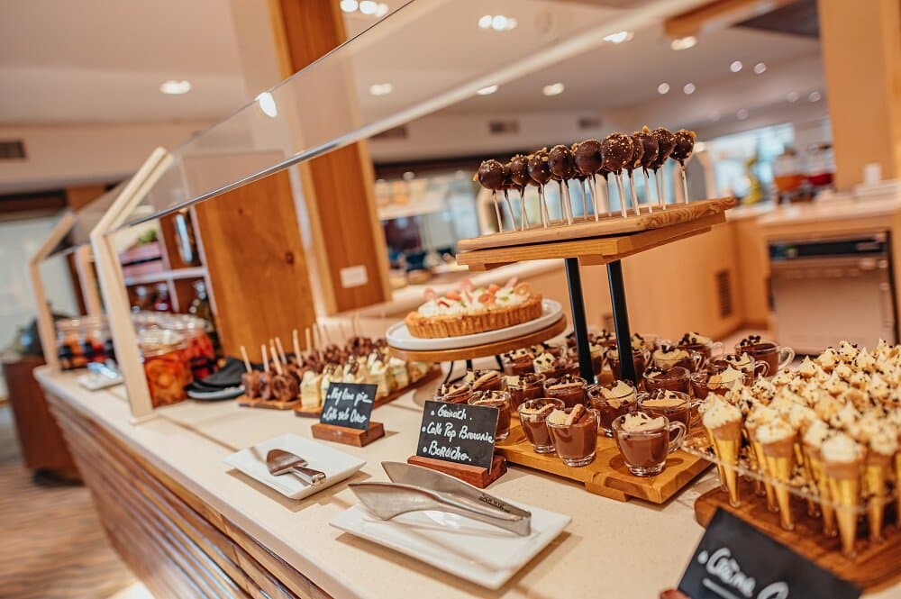 Dessert station