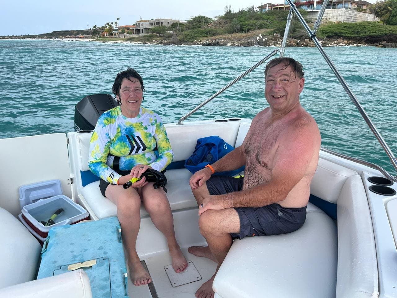 The perfect gift. Snorkeling together on our private snorkeling boat, determine your own time, no rush and to the places where you want to go.