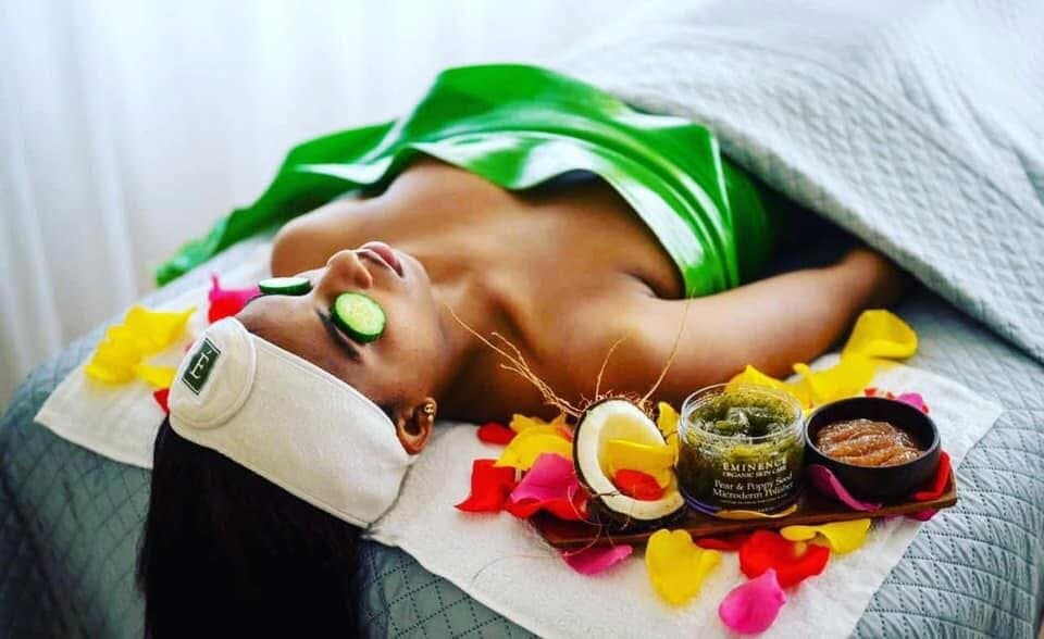 Let’s indulge your senses & reawaken your skin!