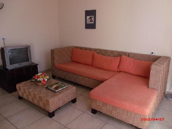 Camacuri Apartments living-room