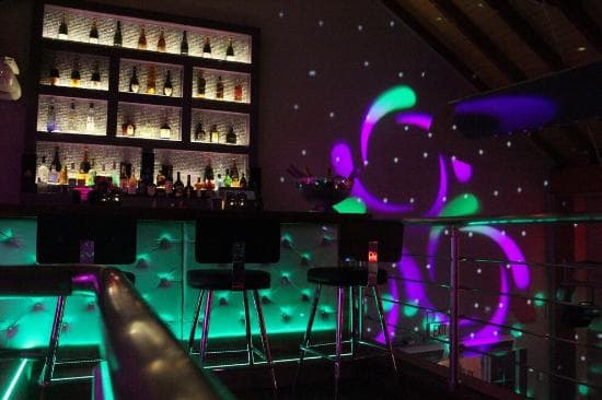 Great bar!