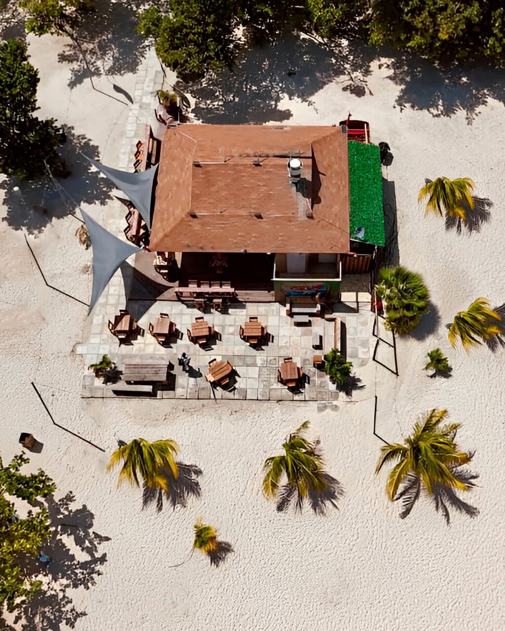 Escape to our chill oasis on stunning Eagle Beach for the ultimate beach experience. Open Monday to Sunday from 8 AM, enjoy a full range of fun rentals, delicious food, and refreshing drinks at our exotic bar.  Kick back, relax, and let the good times roll at Coco Loco.
