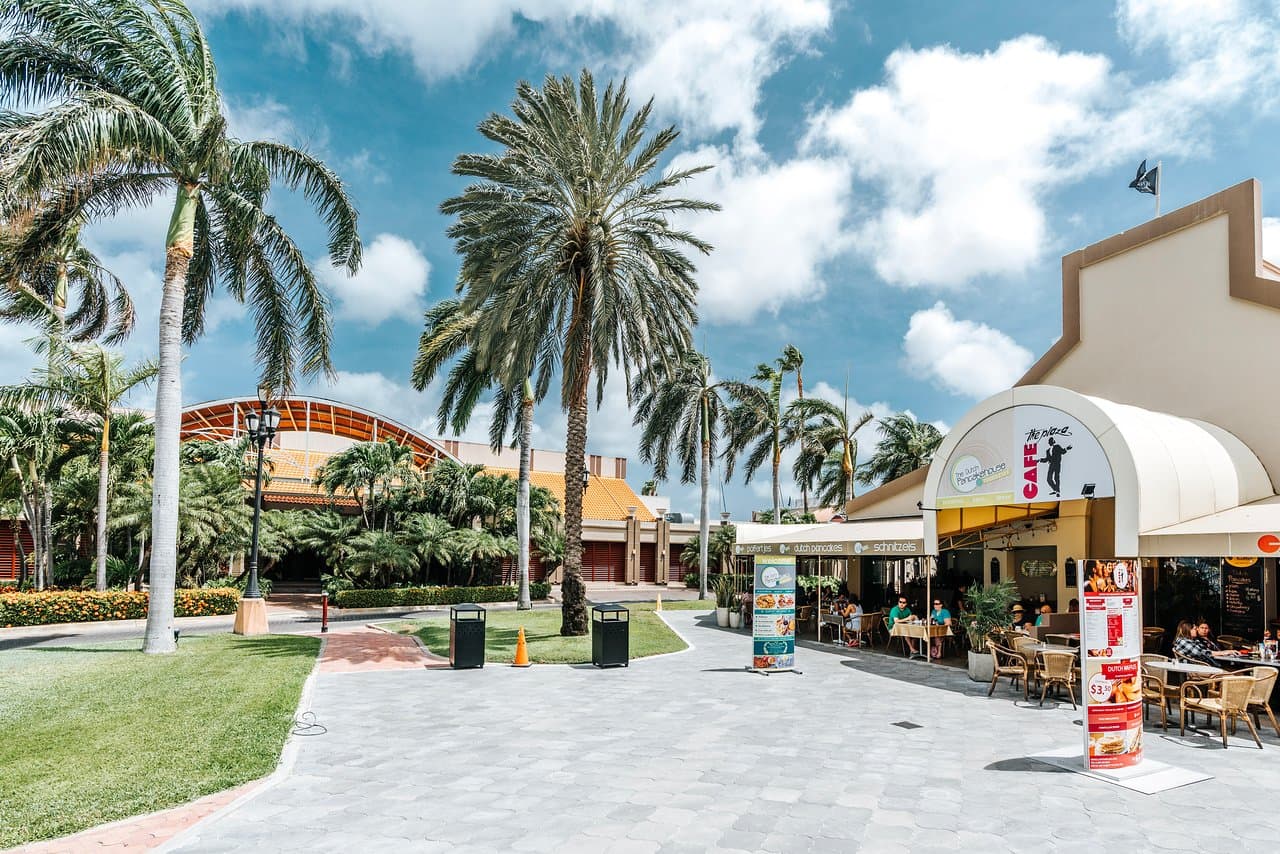 Cafe the Plaza - Renaissance Marketplace