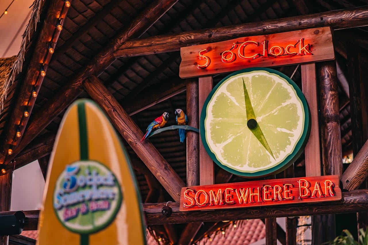 5o'Clock Somewhere Bar & Grill in the heart of Renaissance Marketplace is the newest bar in town. Open from noon till midnight.