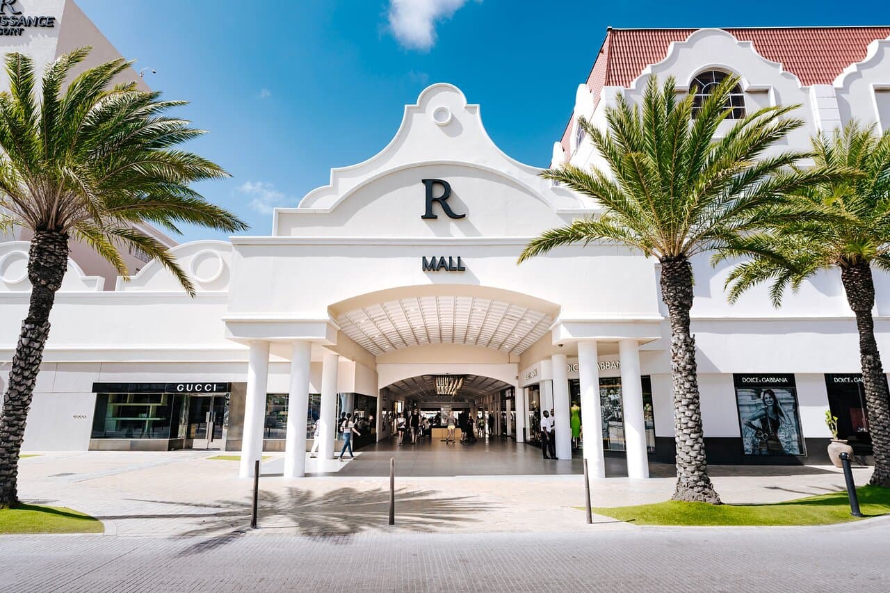Renaissance Mall - Fashion lives here.