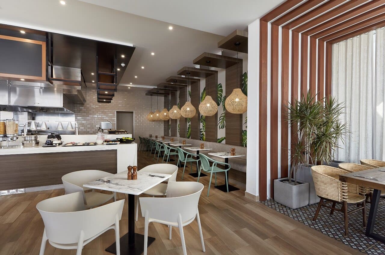 Indoor Allegra Bistro