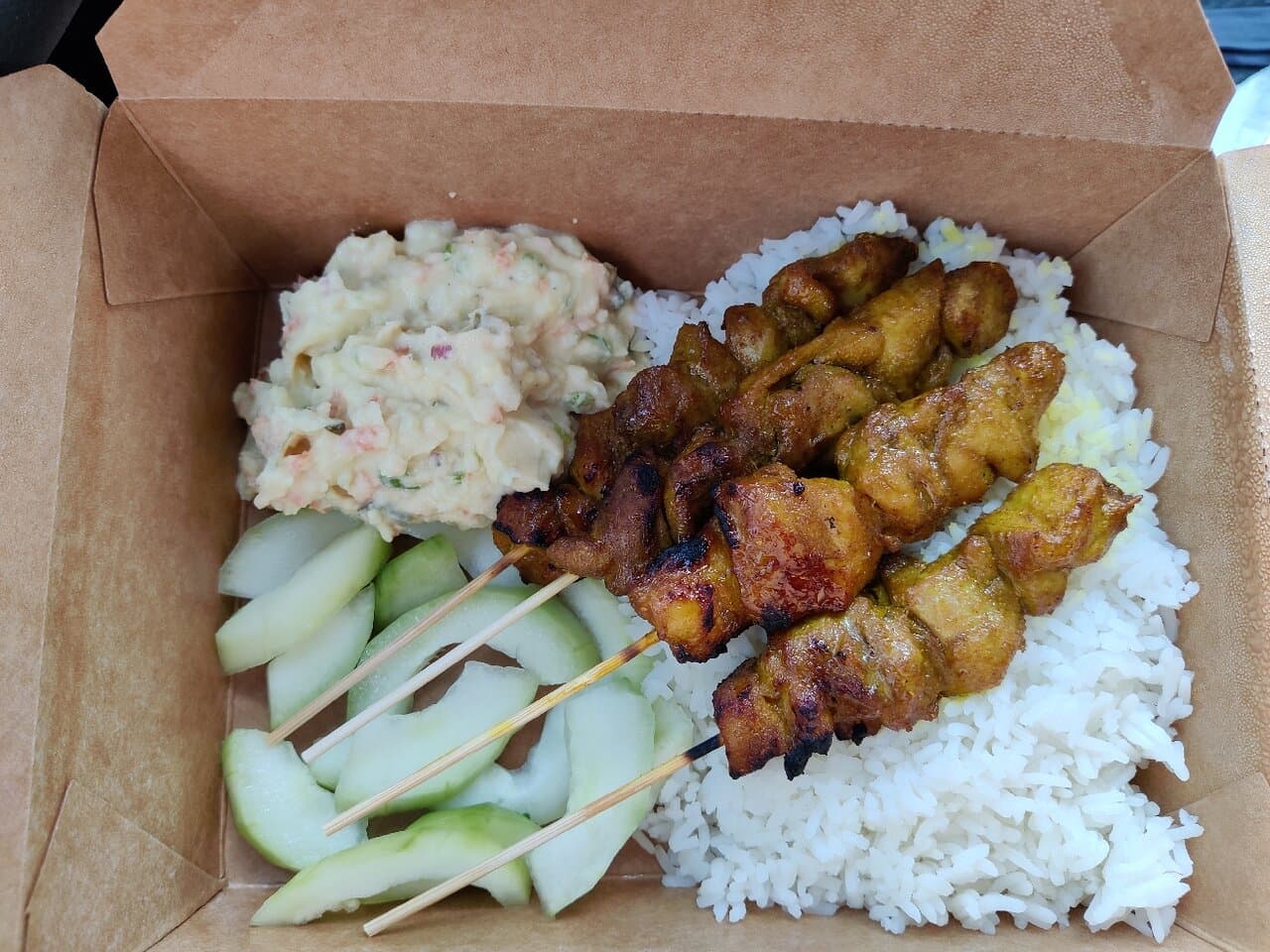 Chicken satay with white rice & salad.