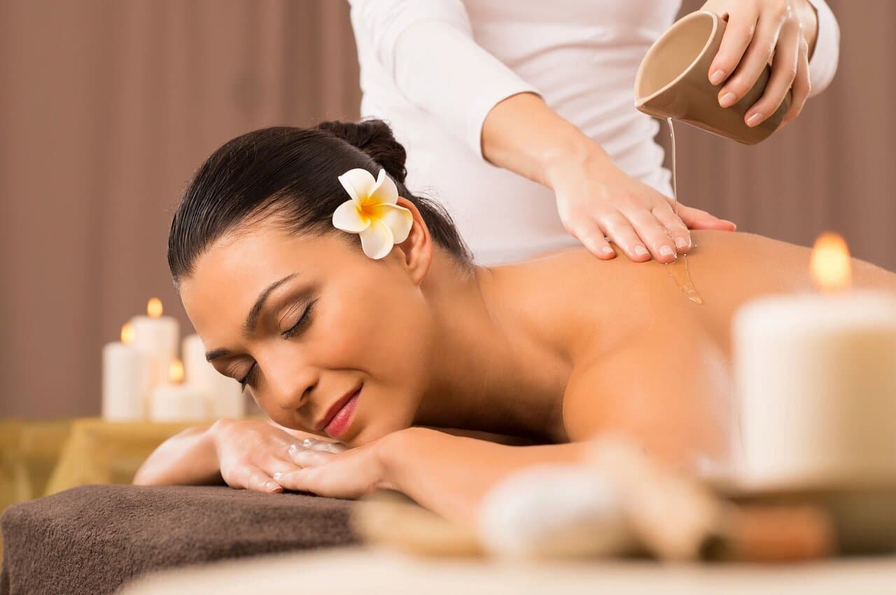RELAX. REFRESH. RE-IMAGINE. For best massage in Aruba Book a time at our tranquil facility for massages ,manicures, pedicures, facials , body treatments and more.