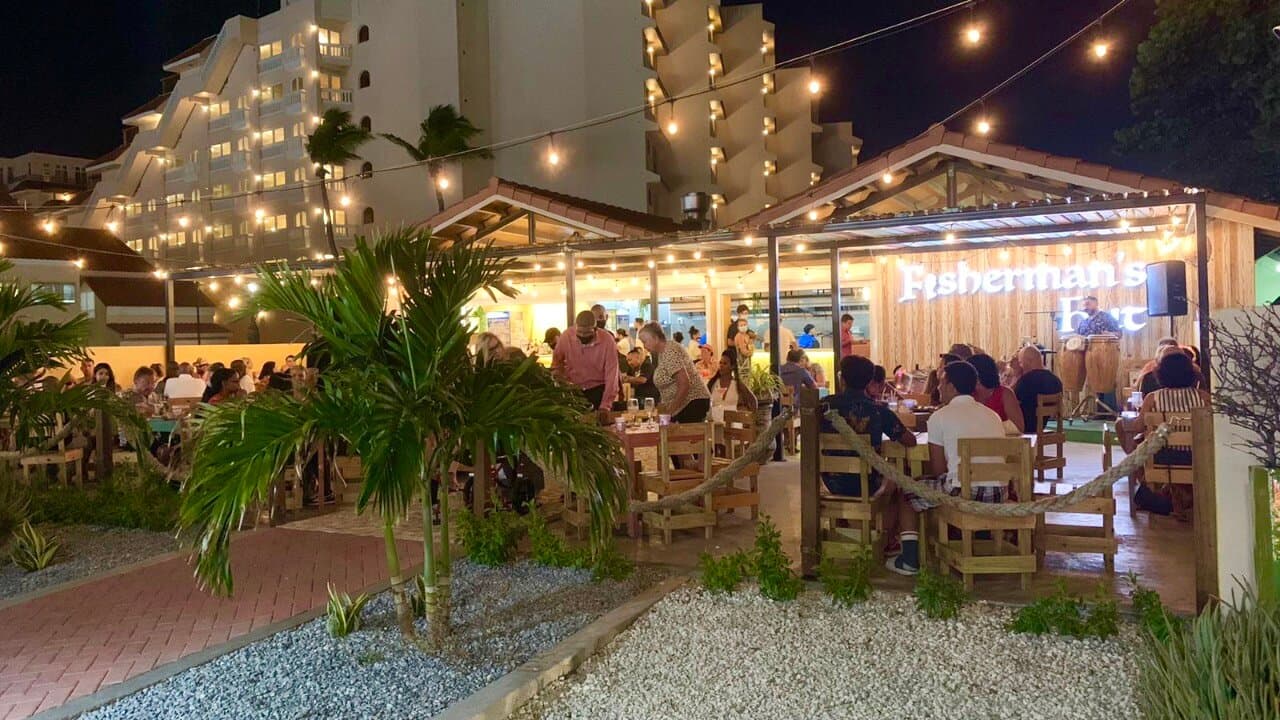 Local vibe, outdoor restaurant with live music everynight!